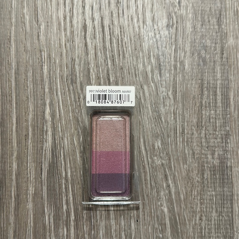 AVEDA eye color trio